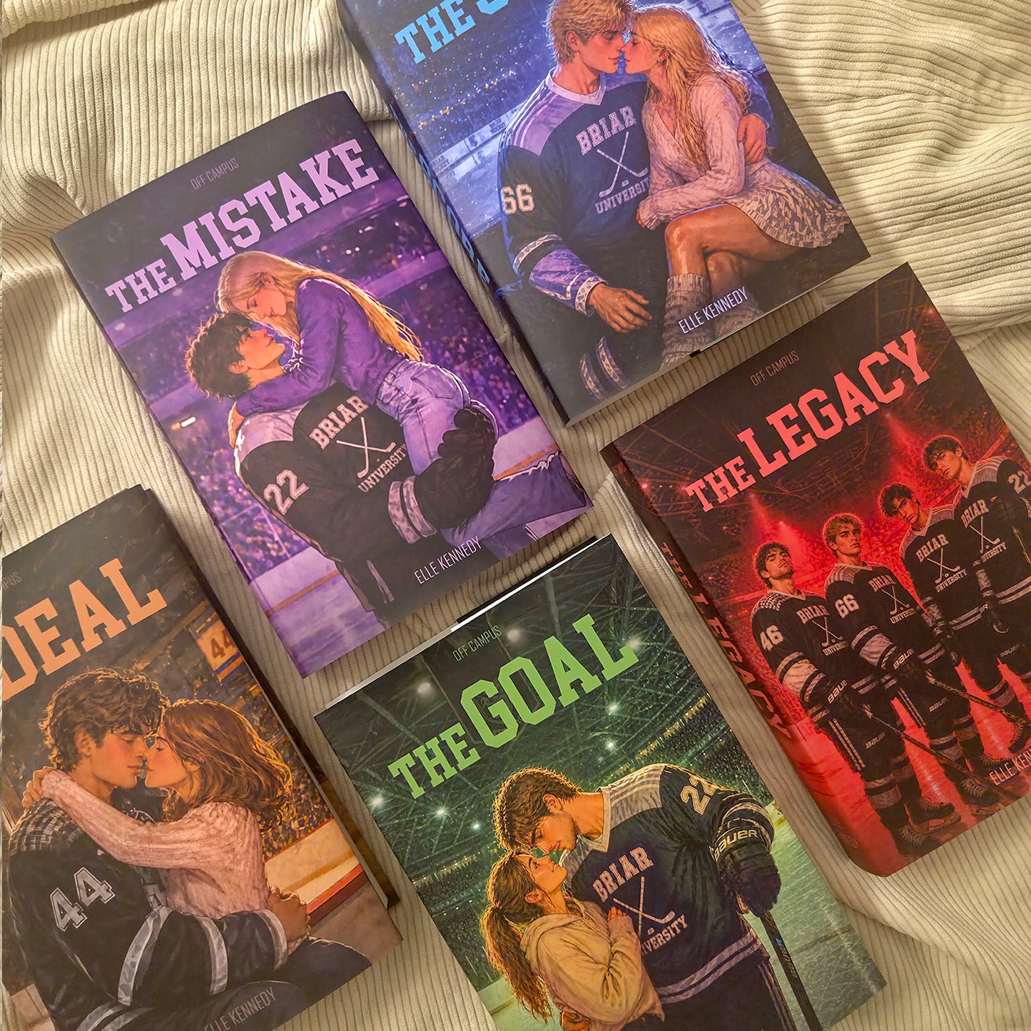 Off Campus - dust jacket collection (for English paperback editions)
